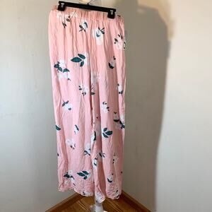 Cute pink women’s pants size M (NWT)